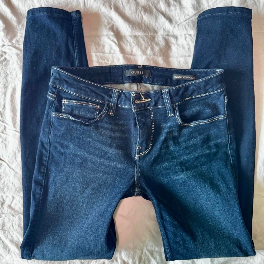 Guess Women's Navy and Blue Jeans